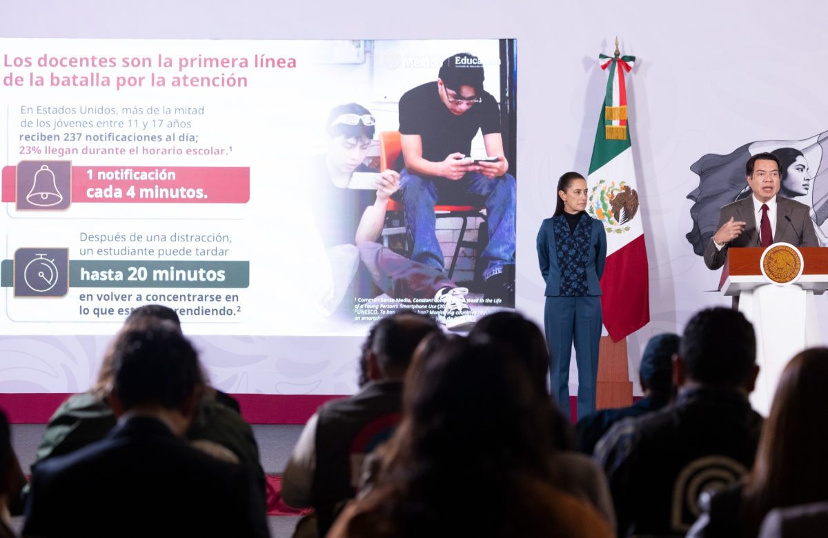 Alerta SEP por impacto de celulares en concentración y aprendizaje; jóvenes reciben 237 notificaciones al día